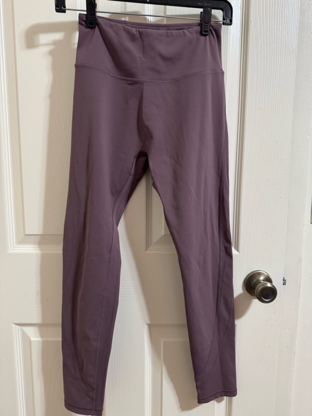 Alphalete High-Rise Leggings in Mauve - Picture 2 of 5